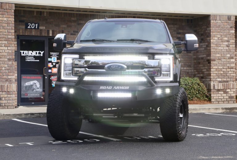 Ford_F250_king_ranch_super_duty__fabtech_dirtlogic_lift_nitto_ridge