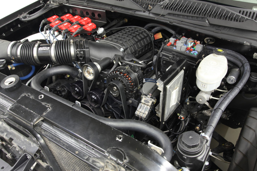 2004 GMC Sierra Novakane-008