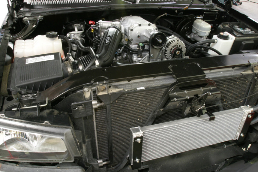 2006 Chevy Silverado-supercharger-003