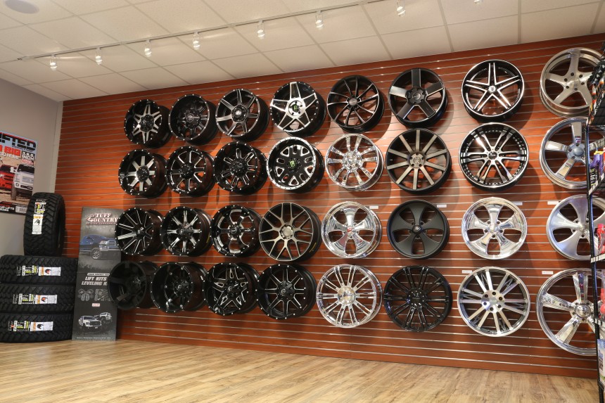 WheelWall1