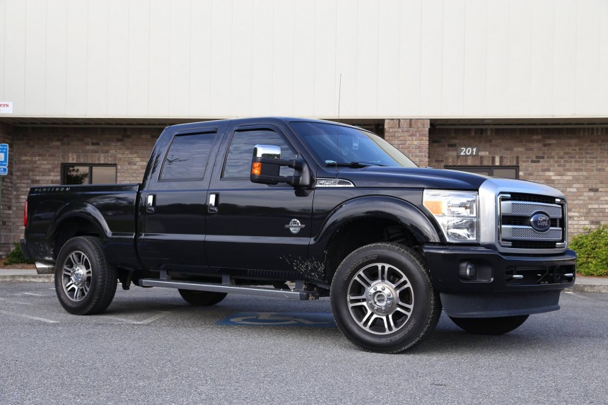 2014_Ford_F250_Super_Duty_stock