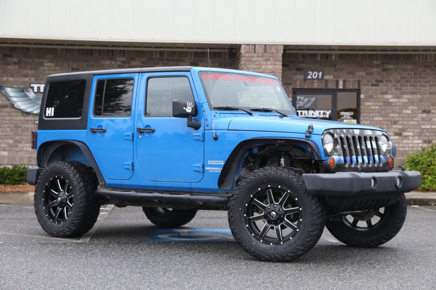 Zombie_response_unit_jeep_mavericks_2