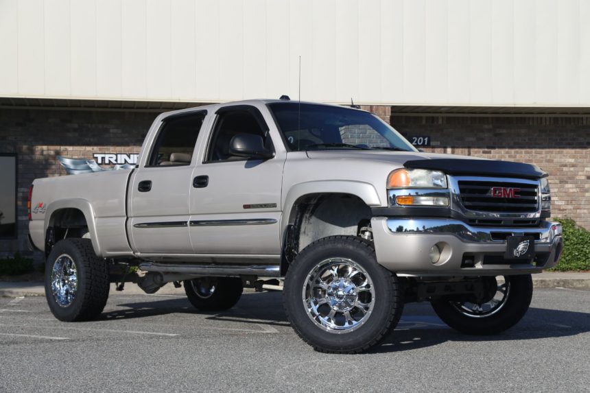 2005 GMC 2500HD lift-3