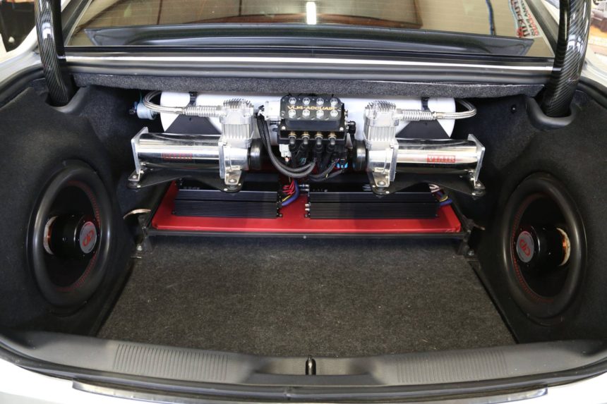 2011_dodge_charger_RT_bagged_system
