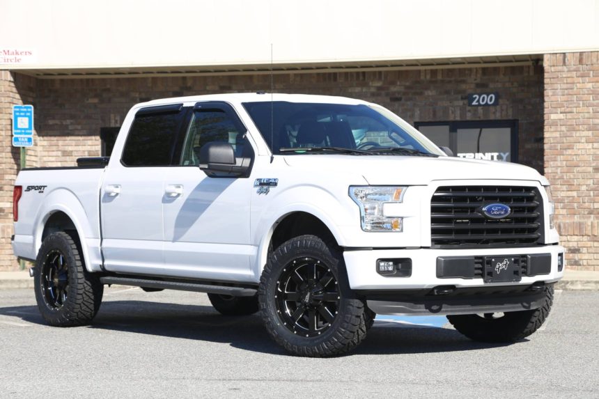 2016_f150_leveled_roughcountry_motometal_nittos_ridge_grappler_3