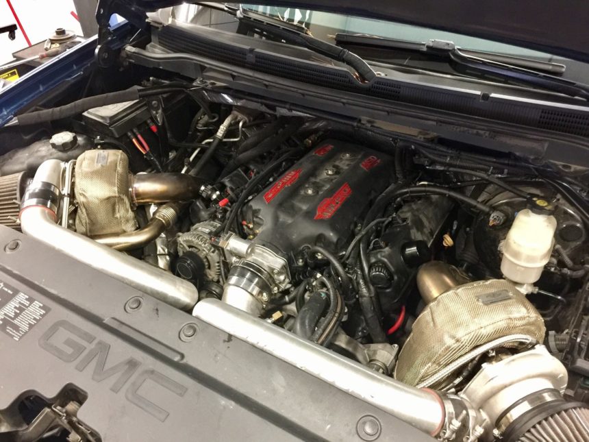 GMC_Sierra_Denali_twin_turbo_V8