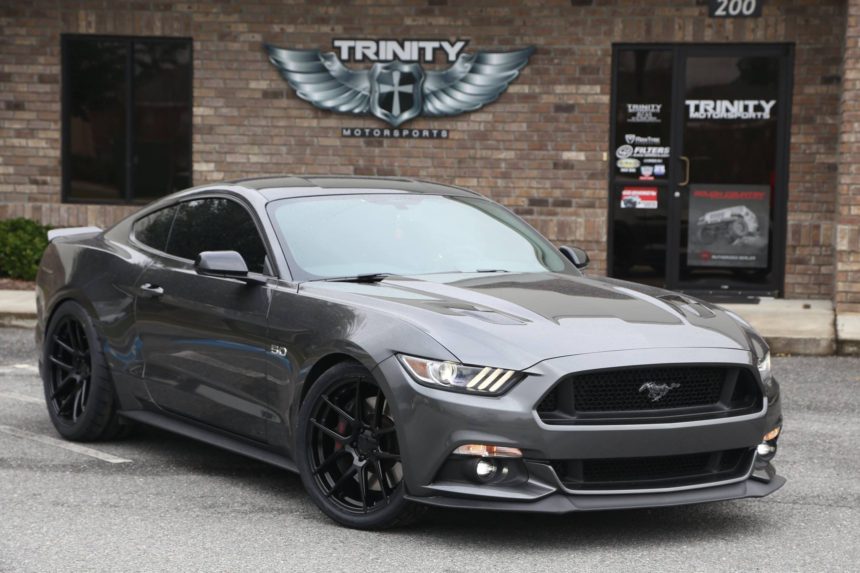 Mustang_GT_velgen_wheels_nitto_tires_brembo_brakes