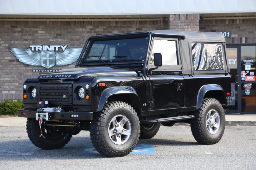 LAND_ROVER_defender90