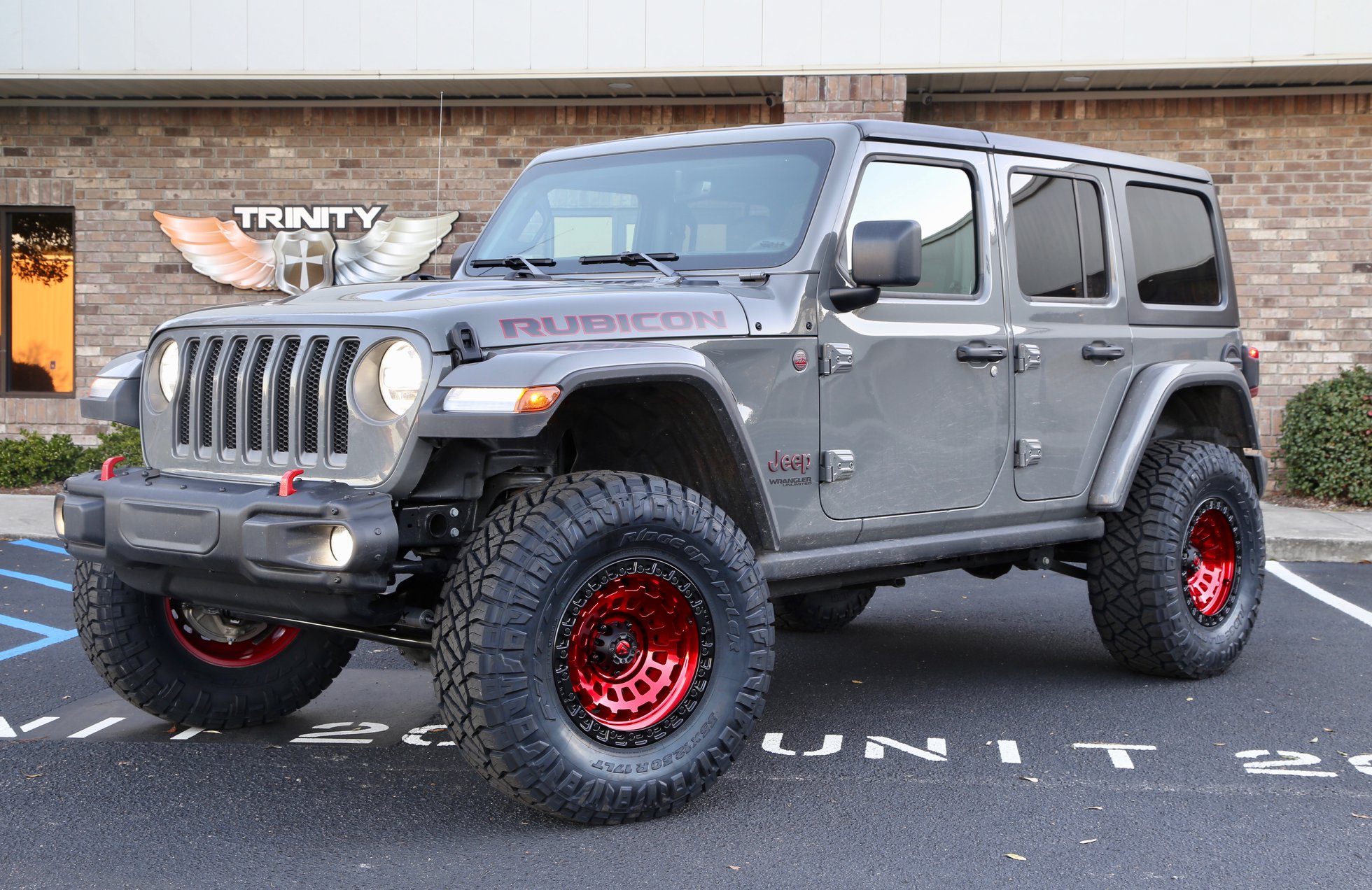 19 Jeep JL on Candy Red Fuel Wheels - Trinity Motorsports