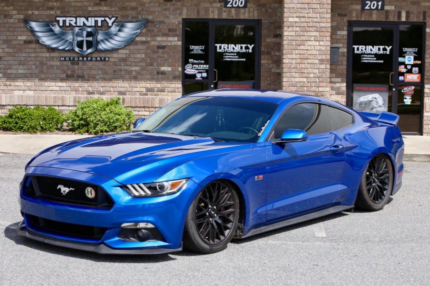 Supercharged_Roush_Mustang_AirRide_Suspension