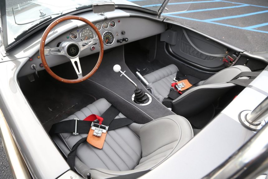 backdraft_427_cobra_interior