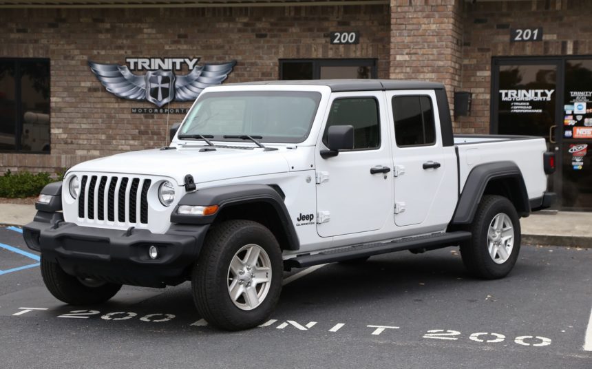 Trinity_2020_Jeep_Gladiator_iheart_dental_stock