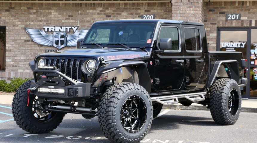 Fabtech Lifted Jeep Gladiator on 37-inch Toyos
