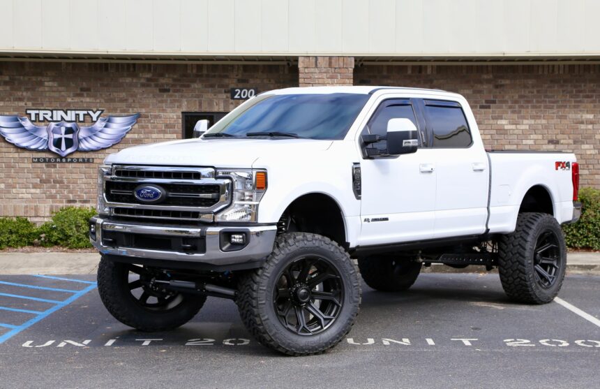 Real heavy duty Lifted Fords  Lifted ford trucks, Lifted trucks