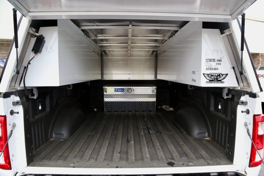 Trinity_City_of_Savannah_ladder_rack_toolbox_inside