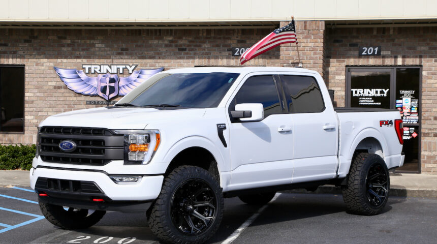 2023 F-150 3-in RCX lift, 22×12 4Play wheels and 34-in Ridge Grapps