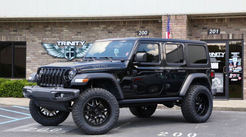 2023 Wrangler JLU 2.5-in TeraFlex Fox 20×10-in Moto Metal and 35-in Nitto Ridges